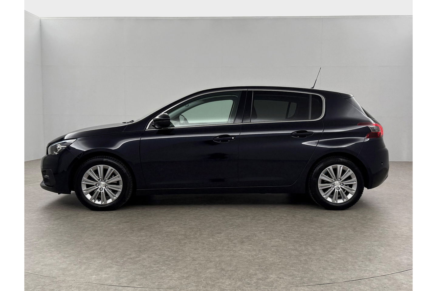Peugeot 308 1.2 PureTech 360Camera Pano LED Carplay Cruise Clima Navi Leder PDC Massagestoel 16"LMV