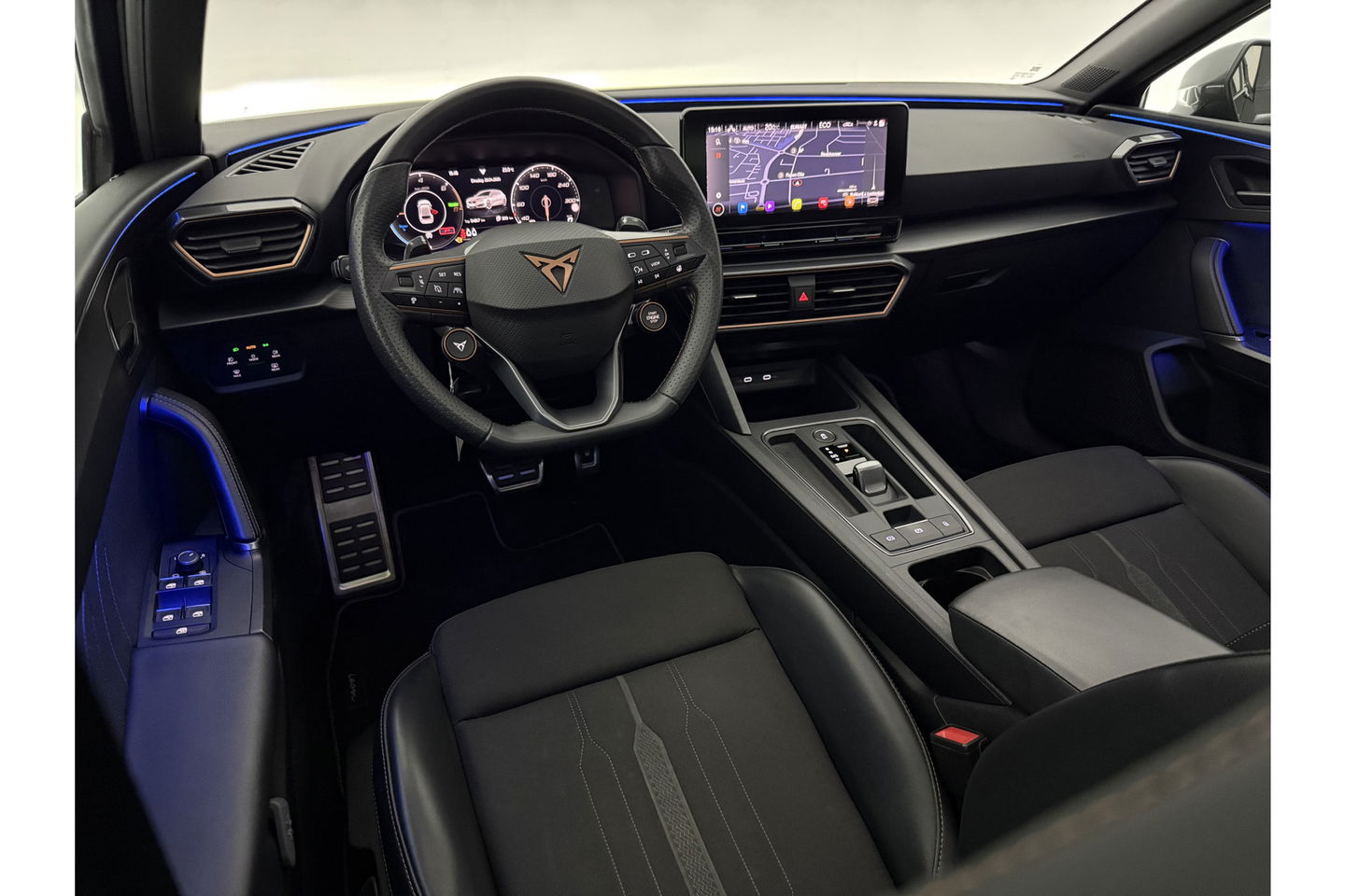 CUPRA Leon 1.4 e-Hybrid 245PK VZ Performance Pano Camera Carplay LED Sfeer Virtual Navi Cruise Clima PDC 19''LMV
