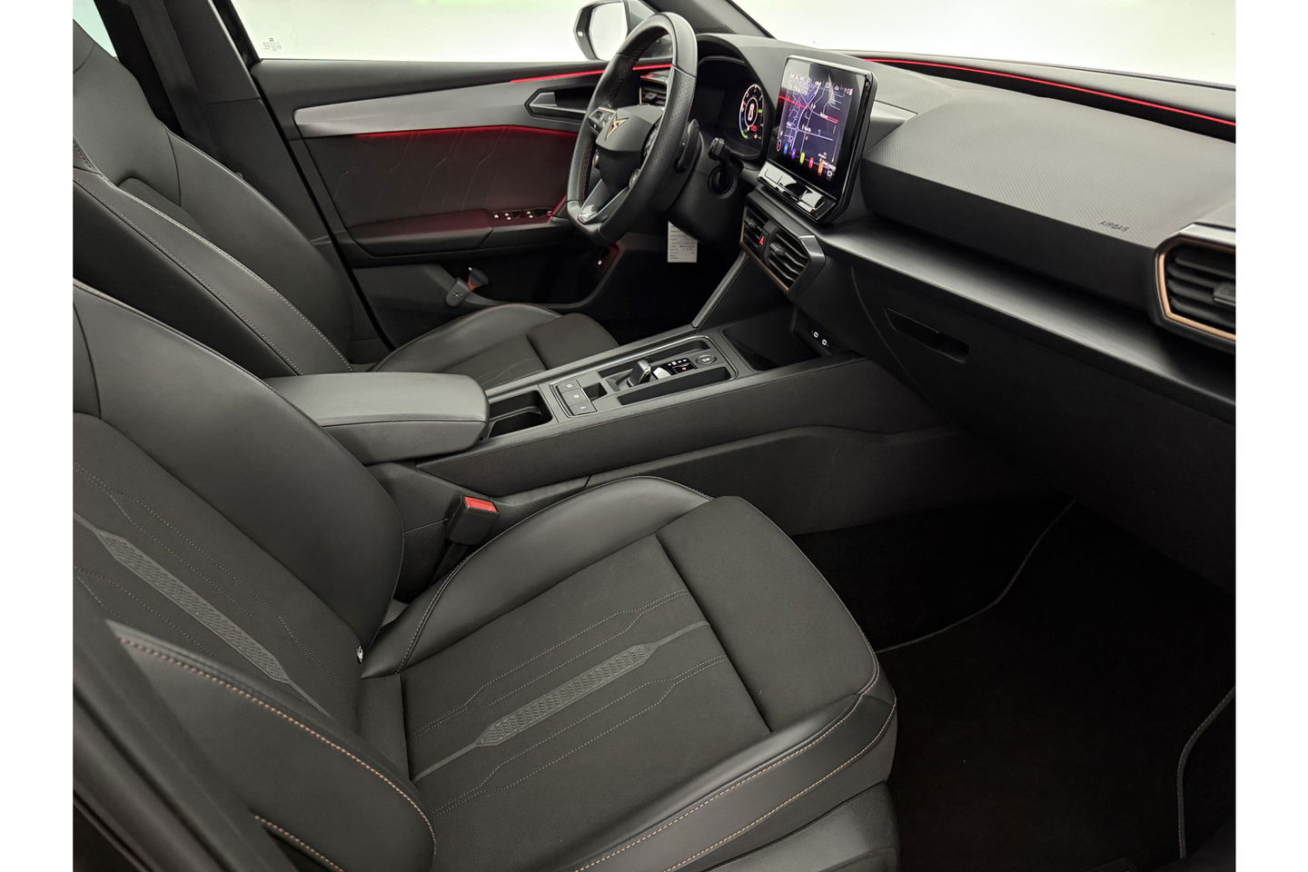 CUPRA Leon 1.4 e-Hybrid 245PK VZ Performance Pano Camera Carplay LED Sfeer Virtual Navi Cruise Clima PDC 19''LMV