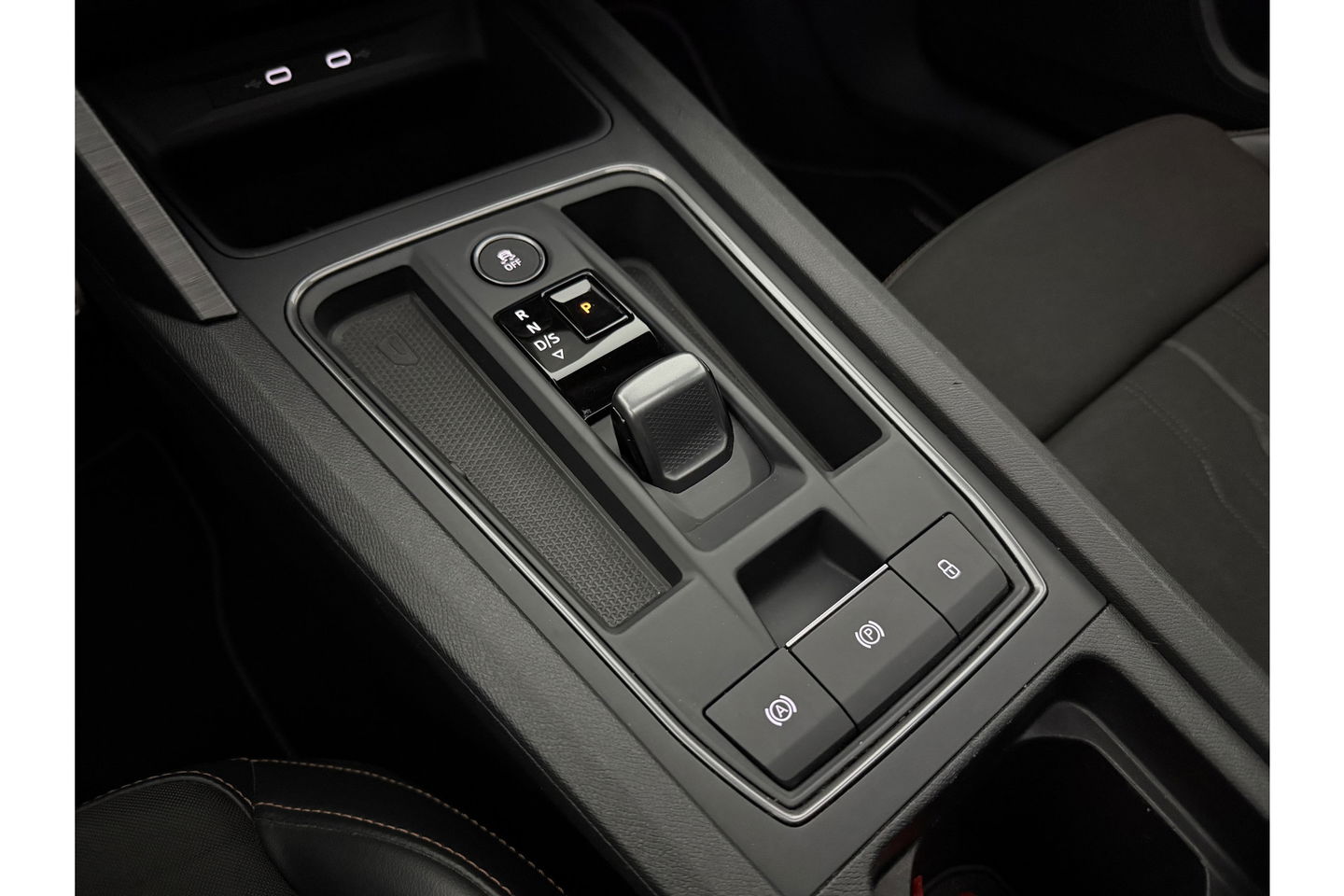CUPRA Leon 1.4 e-Hybrid 245PK VZ Performance Pano Camera Carplay LED Sfeer Virtual Navi Cruise Clima PDC 19''LMV