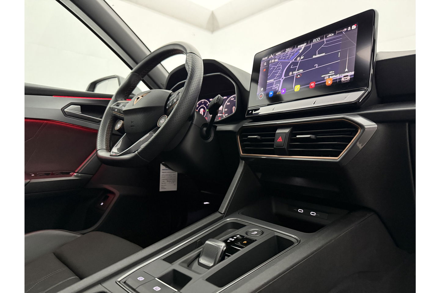 CUPRA Leon 1.4 e-Hybrid 245PK VZ Performance Pano Camera Carplay LED Sfeer Virtual Navi Cruise Clima PDC 19''LMV