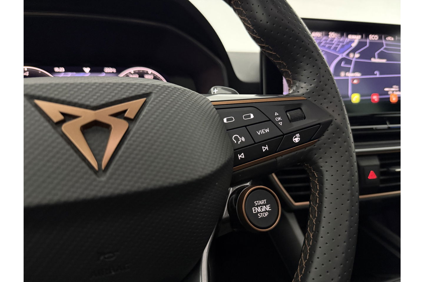 CUPRA Leon 1.4 e-Hybrid 245PK VZ Performance Pano Camera Carplay LED Sfeer Virtual Navi Cruise Clima PDC 19''LMV