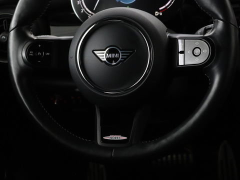 MINI Cooper S 2.0 John Cooper Works | Panoramadak | Stoelverwarming | Camera | Carplay | Full LED | Leder | Harman/Kardon | Climate control | Cruise control