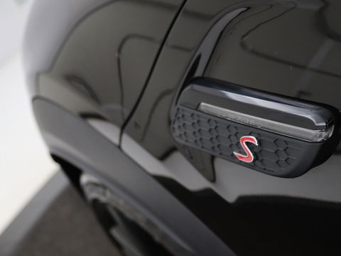 MINI Cooper S 2.0 John Cooper Works | Panoramadak | Stoelverwarming | Camera | Carplay | Full LED | Leder | Harman/Kardon | Climate control | Cruise control