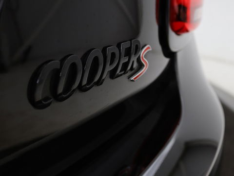 MINI Cooper S 2.0 John Cooper Works | Panoramadak | Stoelverwarming | Camera | Carplay | Full LED | Leder | Harman/Kardon | Climate control | Cruise control
