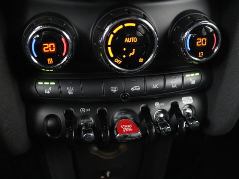 MINI Cooper S 2.0 John Cooper Works | Panoramadak | Stoelverwarming | Camera | Carplay | Full LED | Leder | Harman/Kardon | Climate control | Cruise control