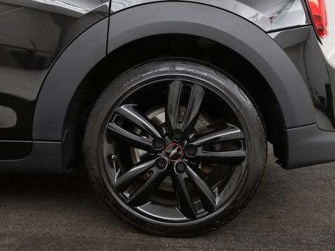 MINI Cooper S 2.0 John Cooper Works | Panoramadak | Stoelverwarming | Camera | Carplay | Full LED | Leder | Harman/Kardon | Climate control | Cruise control