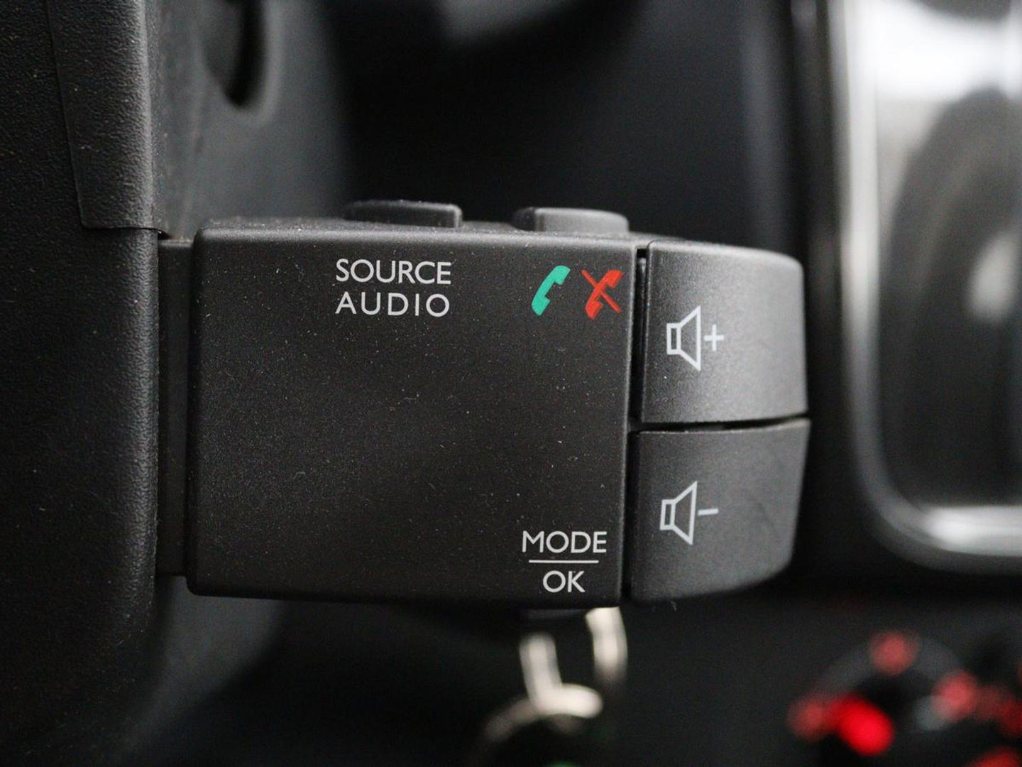 Dacia Sandero 0.9 TCe Laureate | Trekhaak | Airco | Bluetooth | Elektrische ramen | Radio/CD