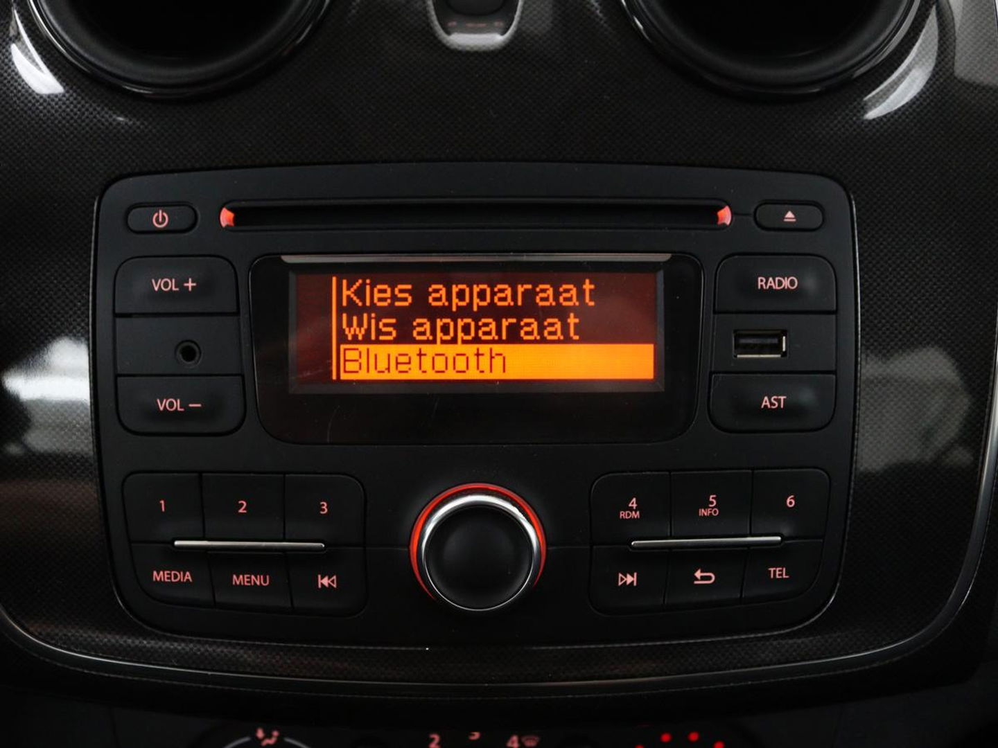 Dacia Sandero 0.9 TCe Laureate | Trekhaak | Airco | Bluetooth | Elektrische ramen | Radio/CD