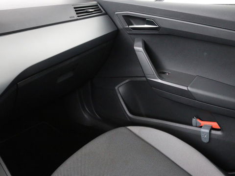 SEAT Ibiza 1.0 TSI Style Intens | Carplay | Trekhaak | Navigatie | Climate control | Camera | Cruise control | Parkeerhulp | Bluetooth