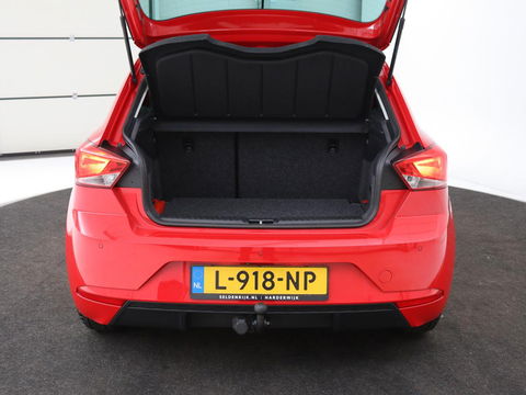 SEAT Ibiza 1.0 TSI Style Intens | Carplay | Trekhaak | Navigatie | Climate control | Camera | Cruise control | Parkeerhulp | Bluetooth