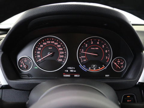 BMW 3-serie 320i M Sport | Sportstoelen | Alcantara | Full LED | Navigatie | Climate control | Bluetooth | Parkeerhulp | Cruise control