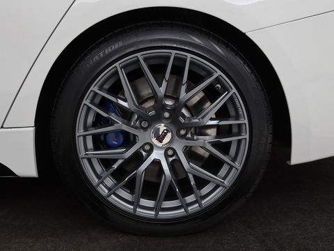 BMW 3-serie 320i M Sport | Sportstoelen | Alcantara | Full LED | Navigatie | Climate control | Bluetooth | Parkeerhulp | Cruise control