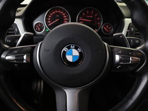 BMW 3-serie 320i M Sport | Sportstoelen | Alcantara | Full LED | Navigatie | Climate control | Bluetooth | Parkeerhulp | Cruise control