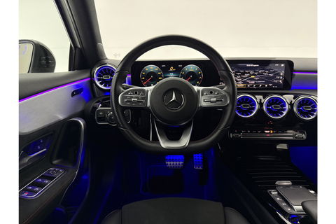 Mercedes-Benz A-Klasse 180 AMG Pano Sfeer Virtual Camera LED Clima Cruise Navi PDC 18''LMV