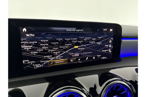 Mercedes-Benz A-Klasse 180 AMG Pano Sfeer Virtual Camera LED Clima Cruise Navi PDC 18''LMV