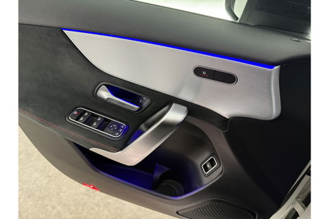 Mercedes-Benz A-Klasse 180 AMG Pano Sfeer Virtual Camera LED Clima Cruise Navi PDC 18''LMV