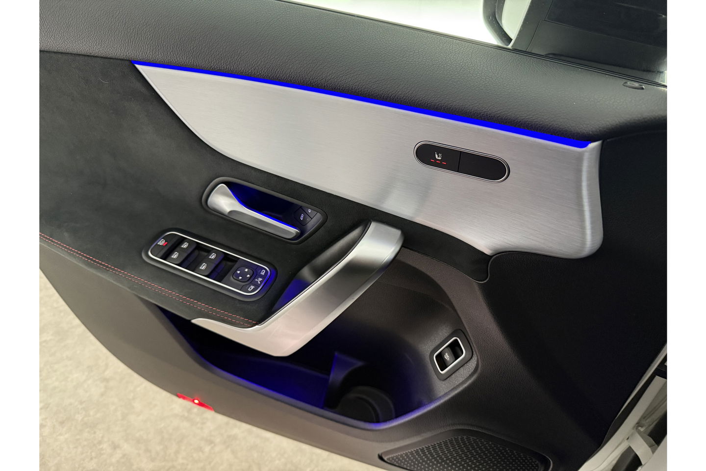 Mercedes-Benz A-Klasse 180 AMG Pano Sfeer Virtual Camera LED Clima Cruise Navi PDC 18''LMV