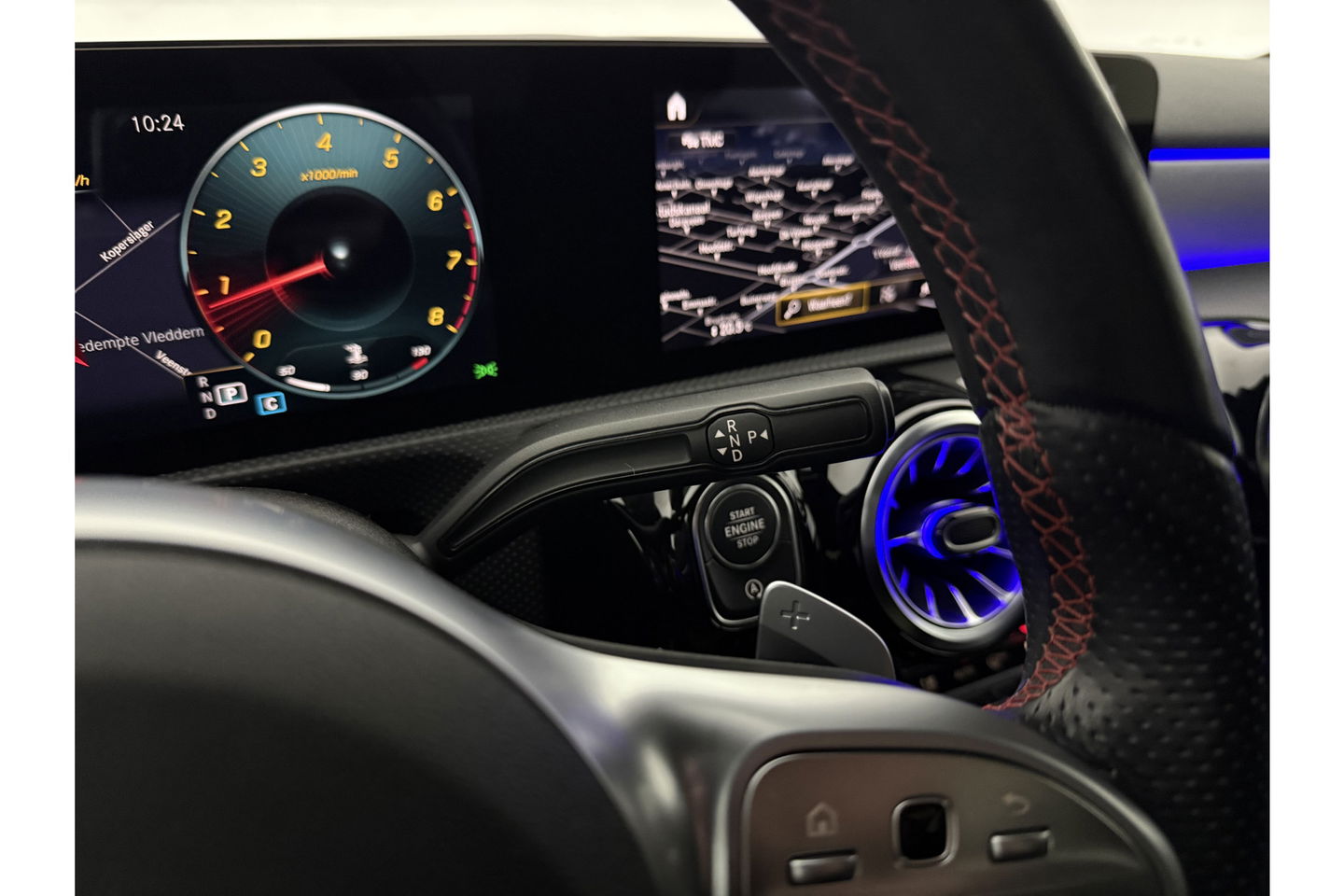 Mercedes-Benz A-Klasse 180 AMG Pano Sfeer Virtual Camera LED Clima Cruise Navi PDC 18''LMV