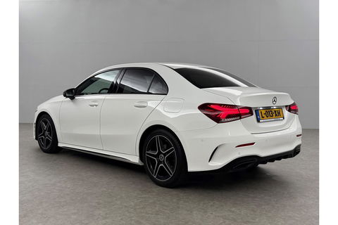 Mercedes-Benz A-Klasse 180 AMG Pano Sfeer Virtual Camera LED Clima Cruise Navi PDC 18''LMV