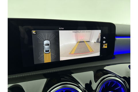 Mercedes-Benz A-Klasse 180 AMG Pano Sfeer Virtual Camera LED Clima Cruise Navi PDC 18''LMV