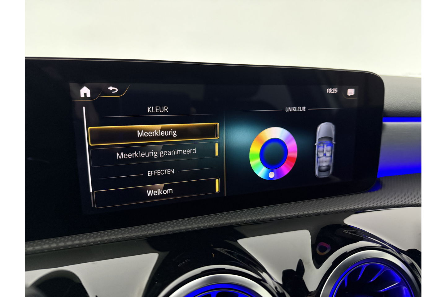 Mercedes-Benz A-Klasse 180 AMG Pano Sfeer Virtual Camera LED Clima Cruise Navi PDC 18''LMV
