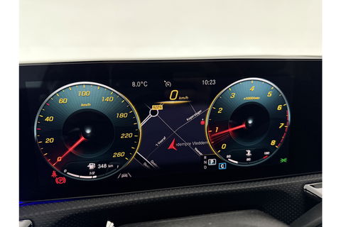 Mercedes-Benz A-Klasse 180 AMG Pano Sfeer Virtual Camera LED Clima Cruise Navi PDC 18''LMV