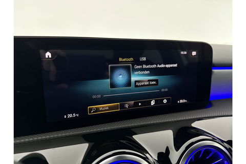 Mercedes-Benz A-Klasse 180 AMG Pano Sfeer Virtual Camera LED Clima Cruise Navi PDC 18''LMV
