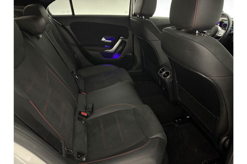 Mercedes-Benz A-Klasse 180 AMG Pano Sfeer Virtual Camera LED Clima Cruise Navi PDC 18''LMV