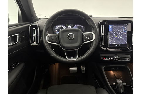 Volvo XC40 1.5 Twin Engine R-Design 262PK Pano Trekhaak LED Harman/Kardon Virtual Clima Cruise Camera Carplay PDC Navi 20"LMV