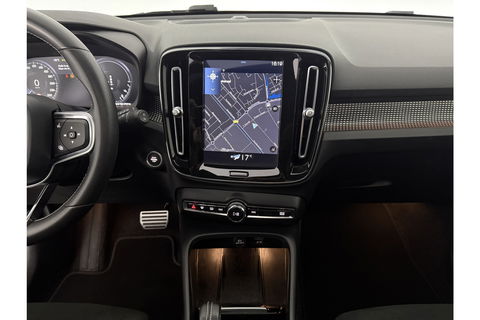Volvo XC40 1.5 Twin Engine R-Design 262PK Pano Trekhaak LED Harman/Kardon Virtual Clima Cruise Camera Carplay PDC Navi 20"LMV