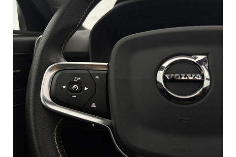 Volvo XC40 1.5 Twin Engine R-Design 262PK Pano Trekhaak LED Harman/Kardon Virtual Clima Cruise Camera Carplay PDC Navi 20"LMV