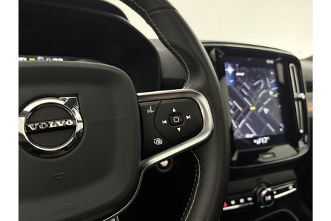 Volvo XC40 1.5 Twin Engine R-Design 262PK Pano Trekhaak LED Harman/Kardon Virtual Clima Cruise Camera Carplay PDC Navi 20"LMV