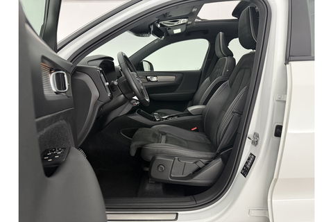 Volvo XC40 1.5 Twin Engine R-Design 262PK Pano Trekhaak LED Harman/Kardon Virtual Clima Cruise Camera Carplay PDC Navi 20"LMV