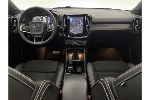Volvo XC40 1.5 Twin Engine R-Design 262PK Pano Trekhaak LED Harman/Kardon Virtual Clima Cruise Camera Carplay PDC Navi 20"LMV