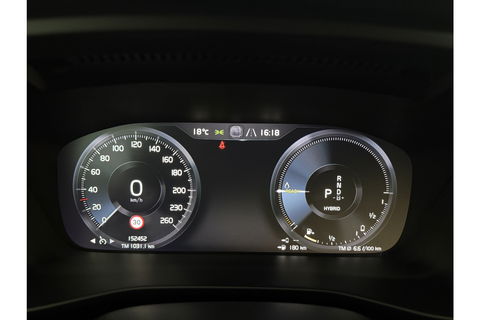 Volvo XC40 1.5 Twin Engine R-Design 262PK Pano Trekhaak LED Harman/Kardon Virtual Clima Cruise Camera Carplay PDC Navi 20"LMV