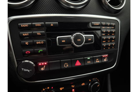 Mercedes-Benz A-Klasse 180 Ambition Automaat Airco LED Cruise PDC 18"LMV