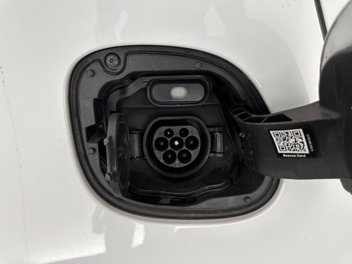 Smart Forfour EQ Essential 18 kWh [ 3-Fase ] (INCL-BTW) Aut. *FULL-LEATHER | AIRCO | CRUISE | DAB+ | COMFORT-SEATS | 15''ALU*