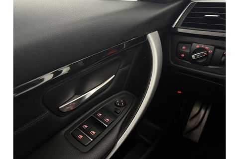 BMW 3-serie 320d High Executive M-Sport 191PK Pano Leder LED 19"LMV Clima Cruise Navi PDC Stoelverw.