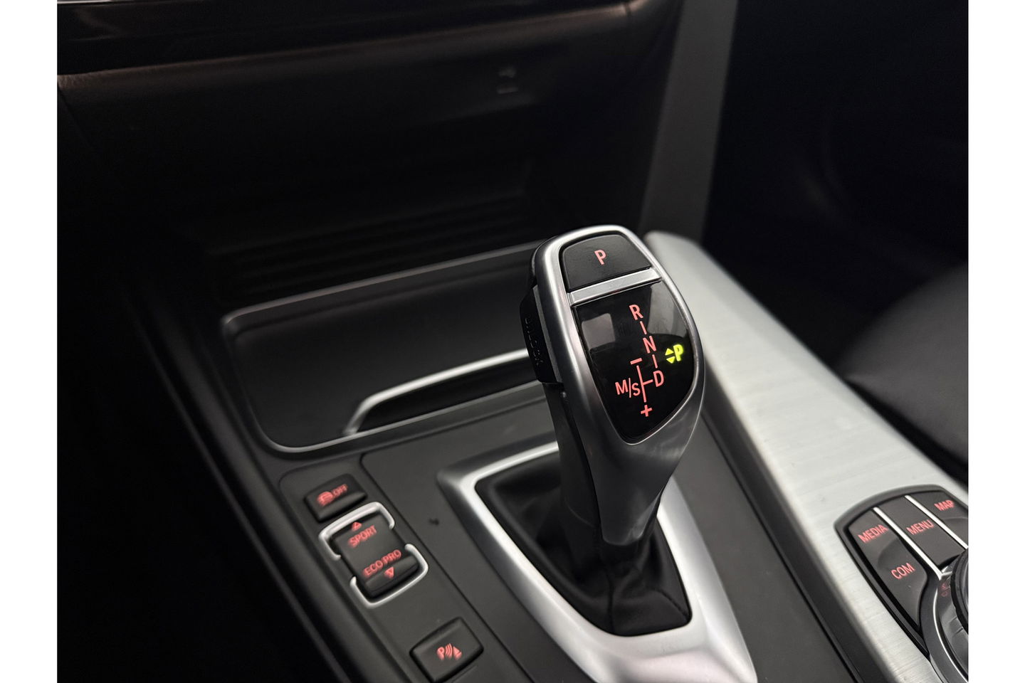 BMW 3-serie 320d High Executive M-Sport 191PK Pano Leder LED 19"LMV Clima Cruise Navi PDC Stoelverw.