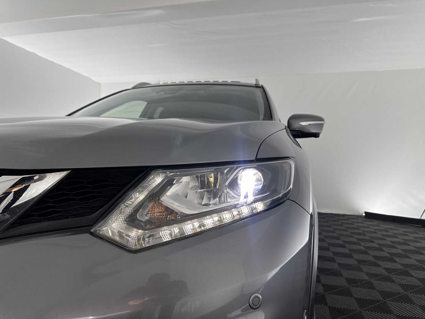 Nissan X-Trail 1.6 dCi Tekna Aut. *PANO | LUXURY-LEATHER | LED-LIGHTS | TOP-VIEW | JBL-AUDIO | BLINDSPOT | KEYLESS | HEATED-COMFORT-SEATS | NAVI-FULLMAP | 19''ALU*