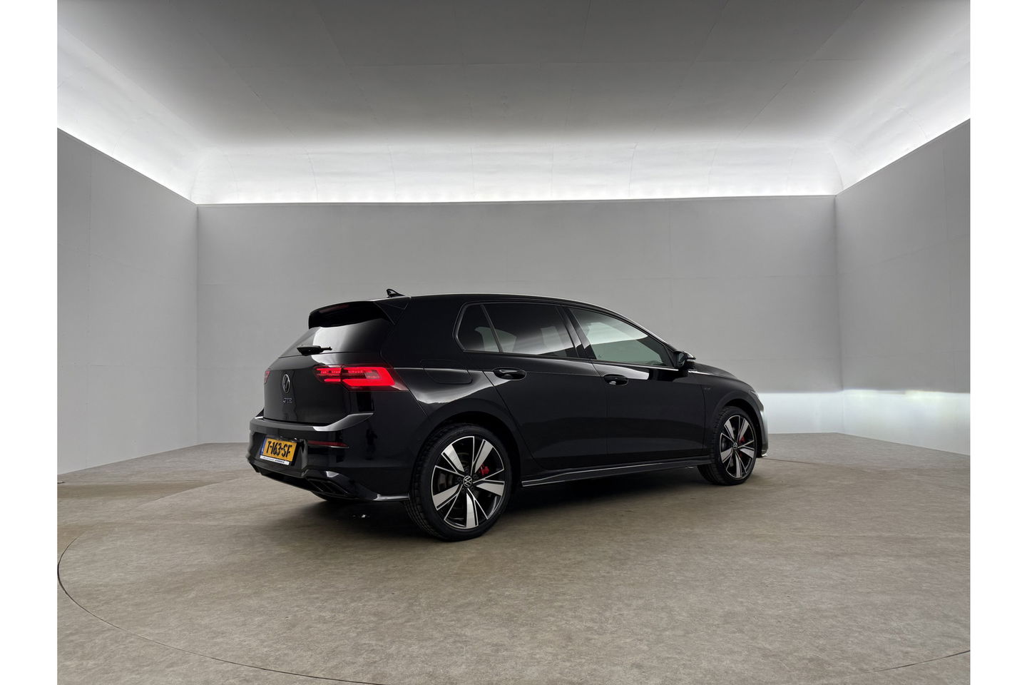 Volkswagen Golf 1.4 GTE 245PK Hybride DSG Sfeer Carplay ACC IQ-Lights LED Virtual Clima Navi 18"LMV Stoel/Stuurverwarming PDC