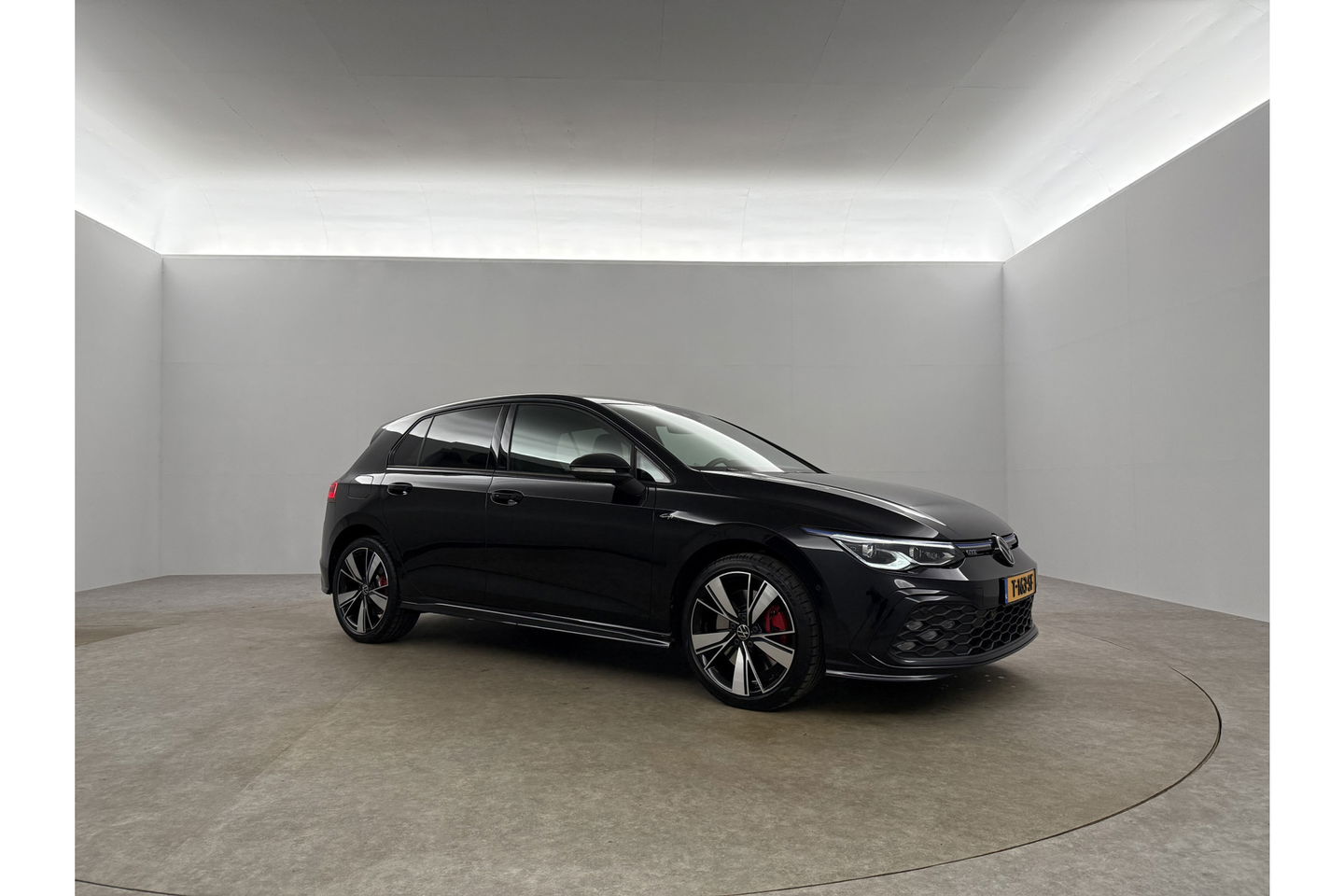 Volkswagen Golf 1.4 GTE 245PK Hybride DSG Sfeer Carplay ACC IQ-Lights LED Virtual Clima Navi 18"LMV Stoel/Stuurverwarming PDC