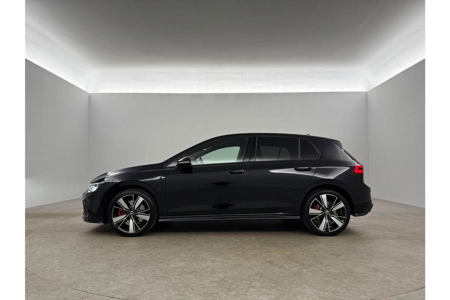 Volkswagen Golf 1.4 GTE 245PK Hybride DSG Sfeer Carplay ACC IQ-Lights LED Virtual Clima Navi 18"LMV Stoel/Stuurverwarming PDC