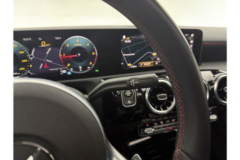 Mercedes-Benz A-Klasse 180 d AMG Pano LED Virtual Camera Carplay Clima Cruise Navi PDC 18"LMV
