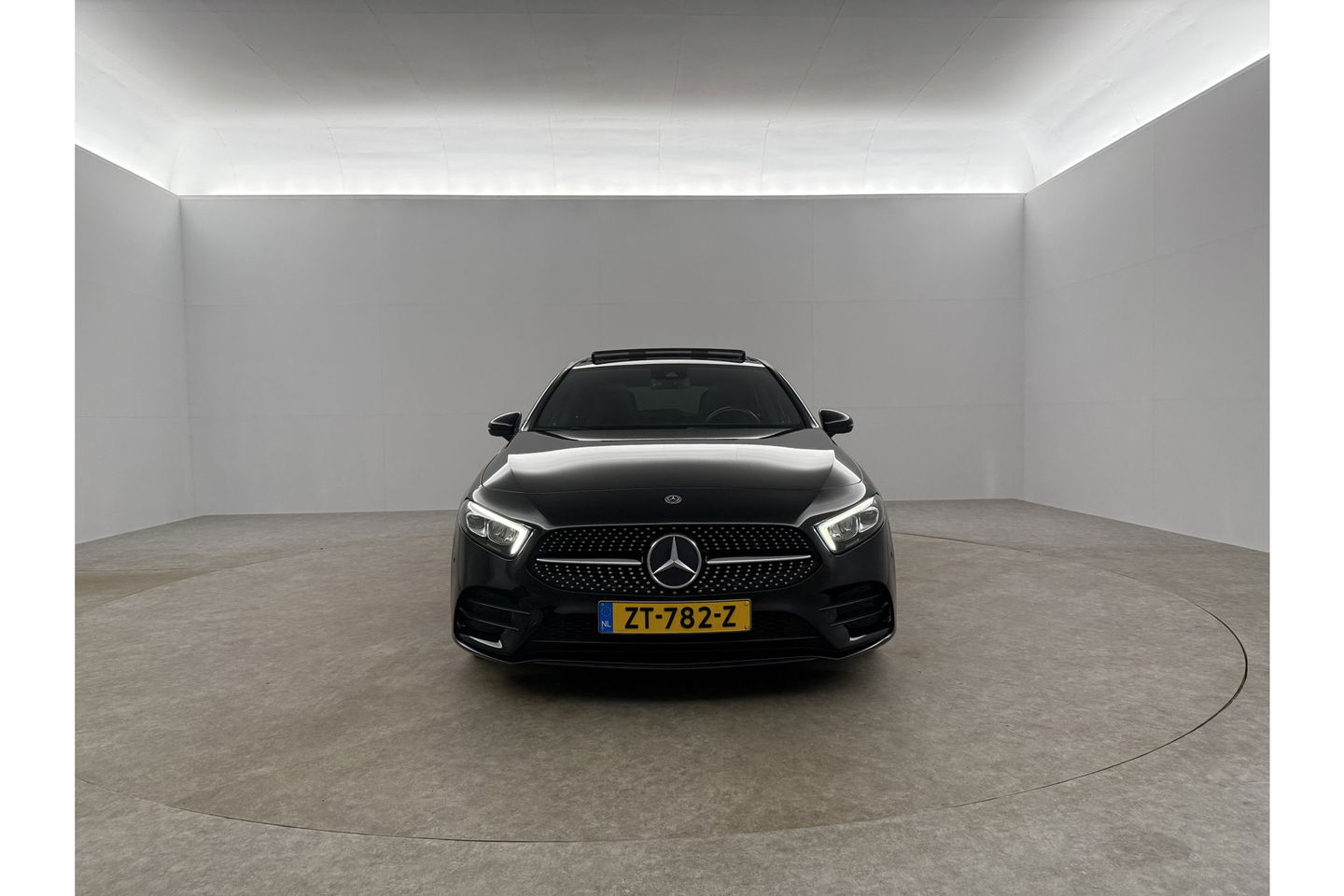 Mercedes-Benz A-Klasse 180 d AMG Pano LED Virtual Camera Carplay Clima Cruise Navi PDC 18"LMV