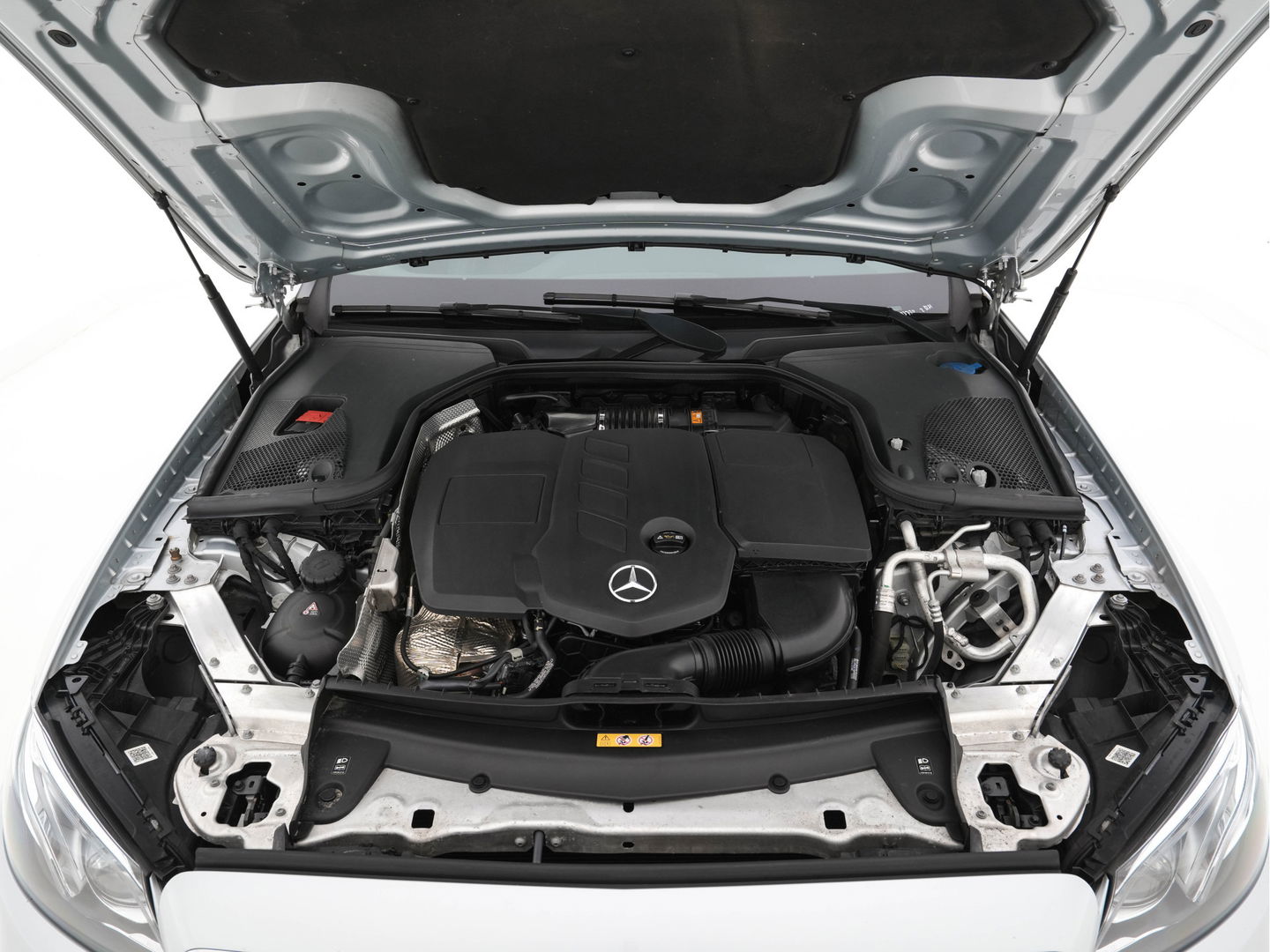 Mercedes-Benz E-Klasse 200 d Business Solution Sport AMG Aut. *PANO | FULL-LEATHER | MULTI-BEAM | WIDE-SCREEN-DIGI-COCKPIT | AMBIENT-LIGHT | SURROUND-VIEW | BLIND-SPOT | MEMORY-PACK | DAB+ | NAVI-FULLMAP | APP.CONNECT | COMFORT-SEATS | 19''ALU*
