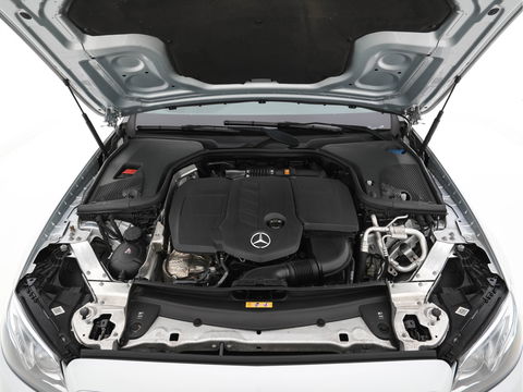 Mercedes-Benz E-Klasse 200 d Business Solution Sport AMG Aut. *PANO | FULL-LEATHER | MULTI-BEAM | WIDE-SCREEN-DIGI-COCKPIT | AMBIENT-LIGHT | SURROUND-VIEW | BLIND-SPOT | MEMORY-PACK | DAB+ | NAVI-FULLMAP | APP.CONNECT | COMFORT-SEATS | 19''ALU*