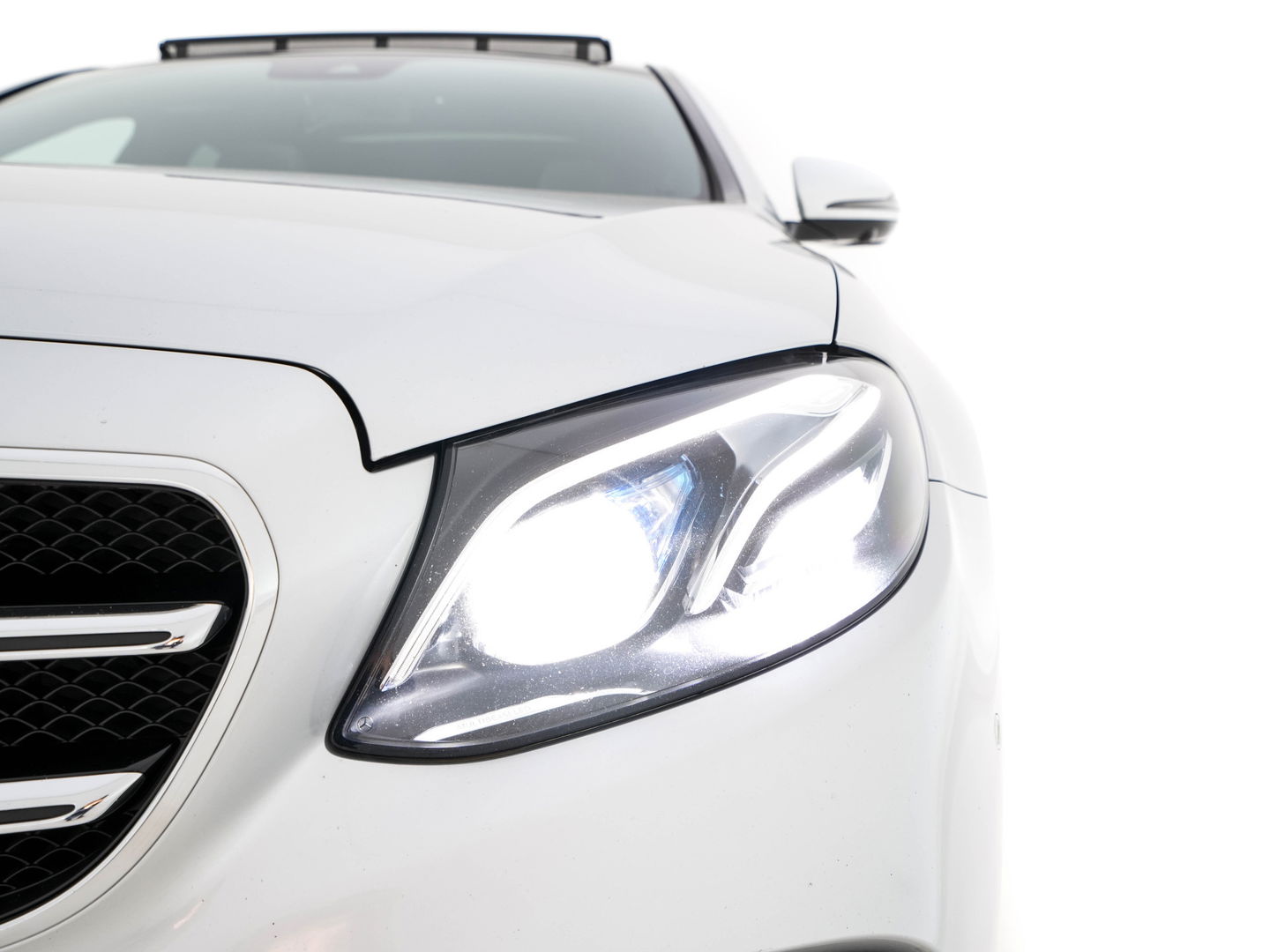 Mercedes-Benz E-Klasse 200 d Business Solution Sport AMG Aut. *PANO | FULL-LEATHER | MULTI-BEAM | WIDE-SCREEN-DIGI-COCKPIT | AMBIENT-LIGHT | SURROUND-VIEW | BLIND-SPOT | MEMORY-PACK | DAB+ | NAVI-FULLMAP | APP.CONNECT | COMFORT-SEATS | 19''ALU*