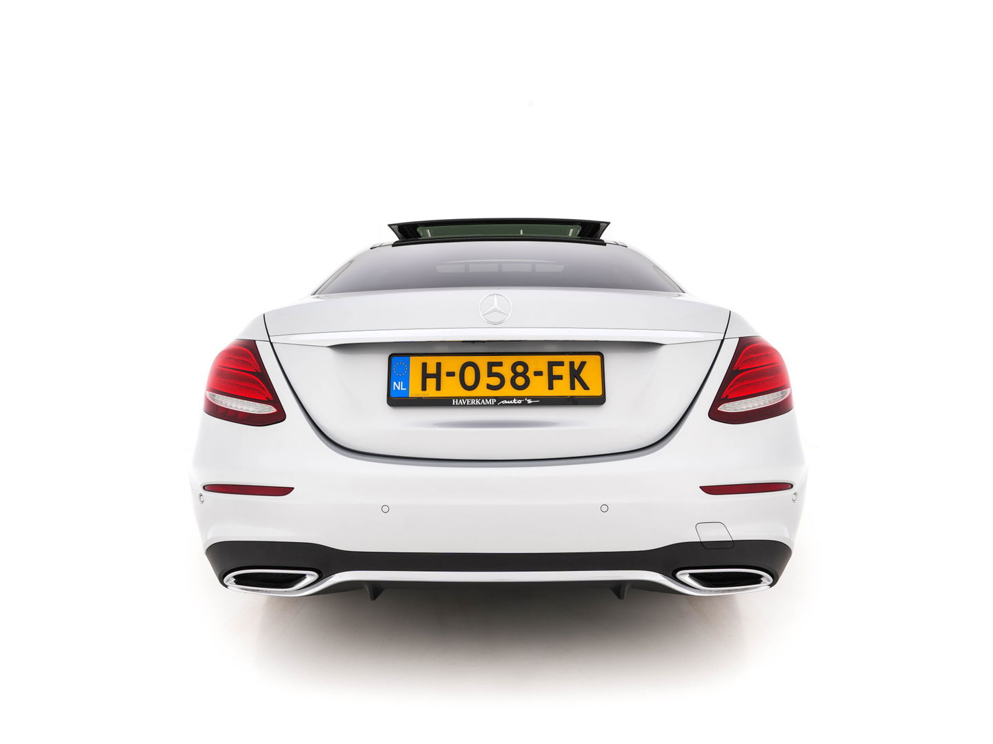 Mercedes-Benz E-Klasse 200 d Business Solution Sport AMG Aut. *PANO | FULL-LEATHER | MULTI-BEAM | WIDE-SCREEN-DIGI-COCKPIT | AMBIENT-LIGHT | SURROUND-VIEW | BLIND-SPOT | MEMORY-PACK | DAB+ | NAVI-FULLMAP | APP.CONNECT | COMFORT-SEATS | 19''ALU*